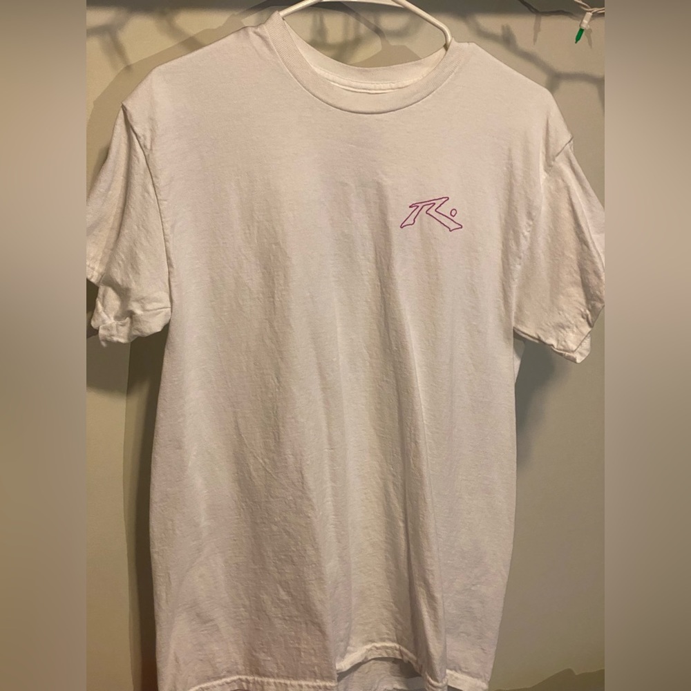 White And pink Tee-Shirt. Medium.